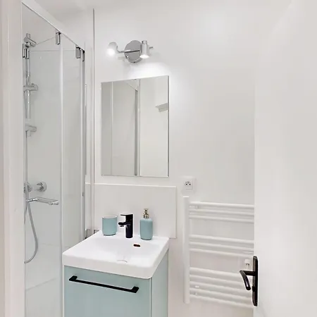 Bienvenue Dans Le 10eme Arrondissement ! Apartment